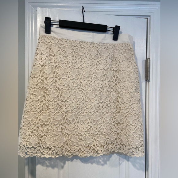 LOFT Dresses & Skirts - Loft Cream Cotton Ribbon Waist Floral Lace Mini Skirt Zip Lined Size 6